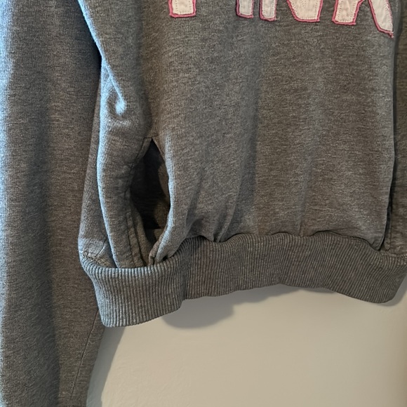 PINK sweatshirt with pockets in front - Picture 2 of 6